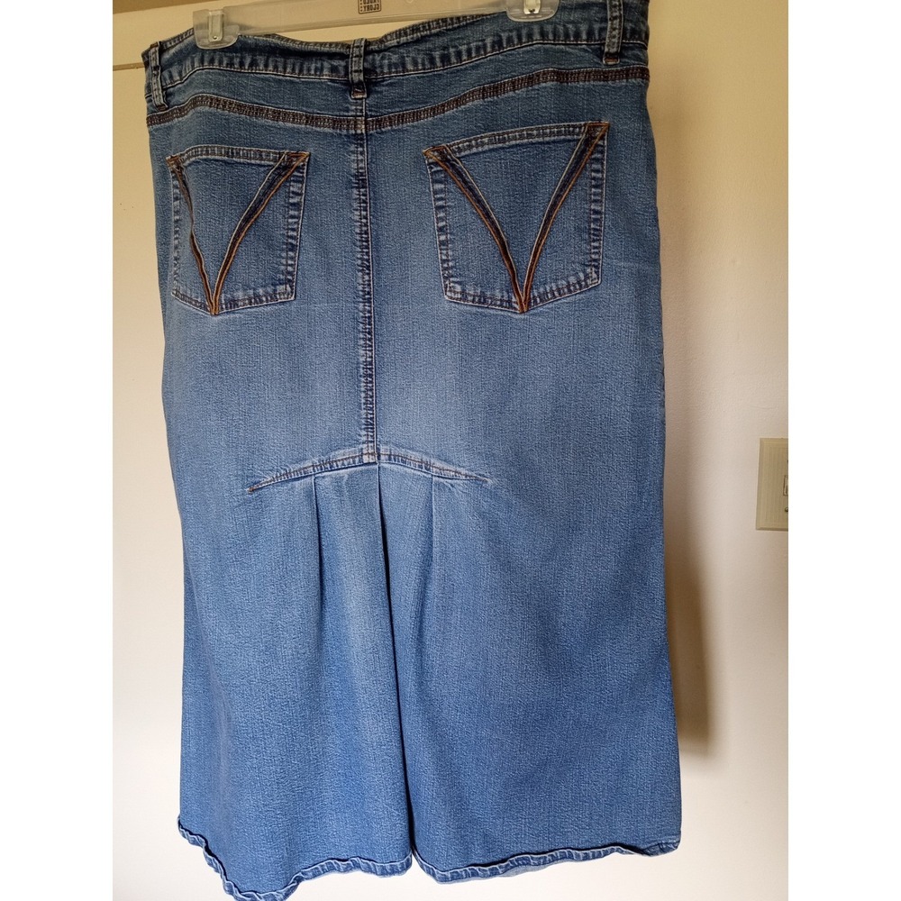 Cato Womens Blue Denim Midi Skirt Size 16 Pleated Back Kick Vent Medium Wash